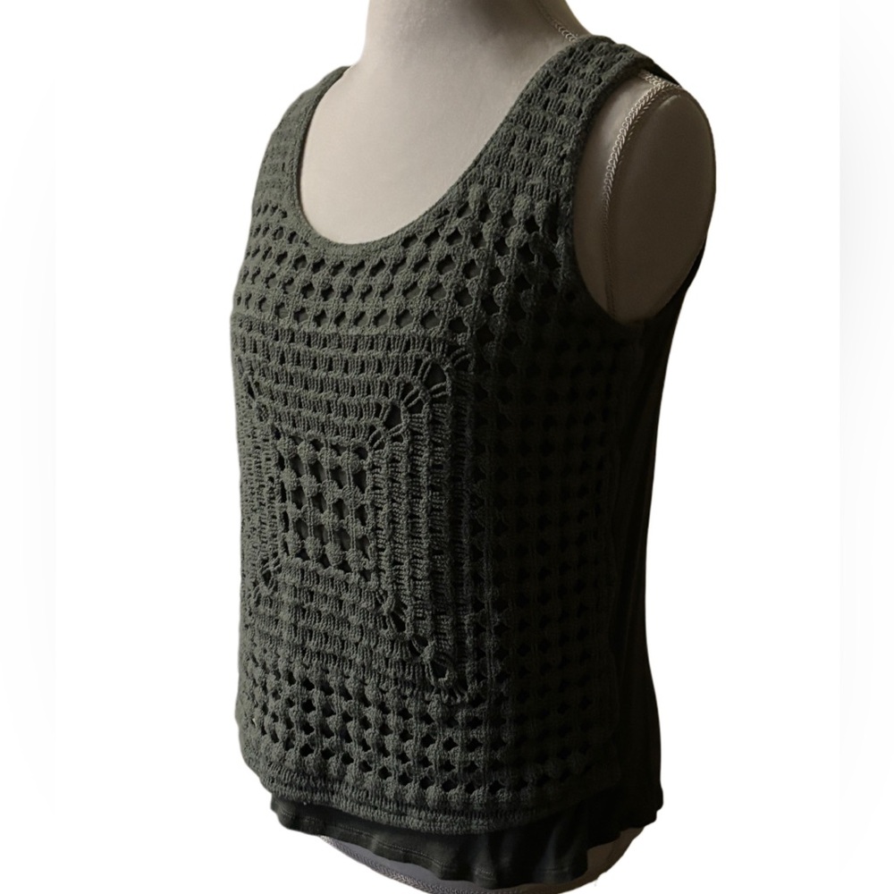 Maurice’s Olive Green Crochet Sleeveless Top Size L - Picture 2 of 8